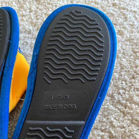 Golden State Warriors Slippers for Youth - Picture 3 of 3